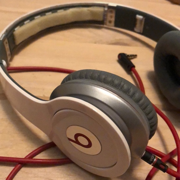 Beats by Dre Other - Used Solo Beats by Dre